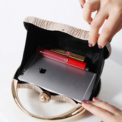 Chique clutch met metalen handvat - Leighton