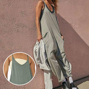 Chelan - De perfecte minimalistische jumpsuit met zakken en V-halslijn